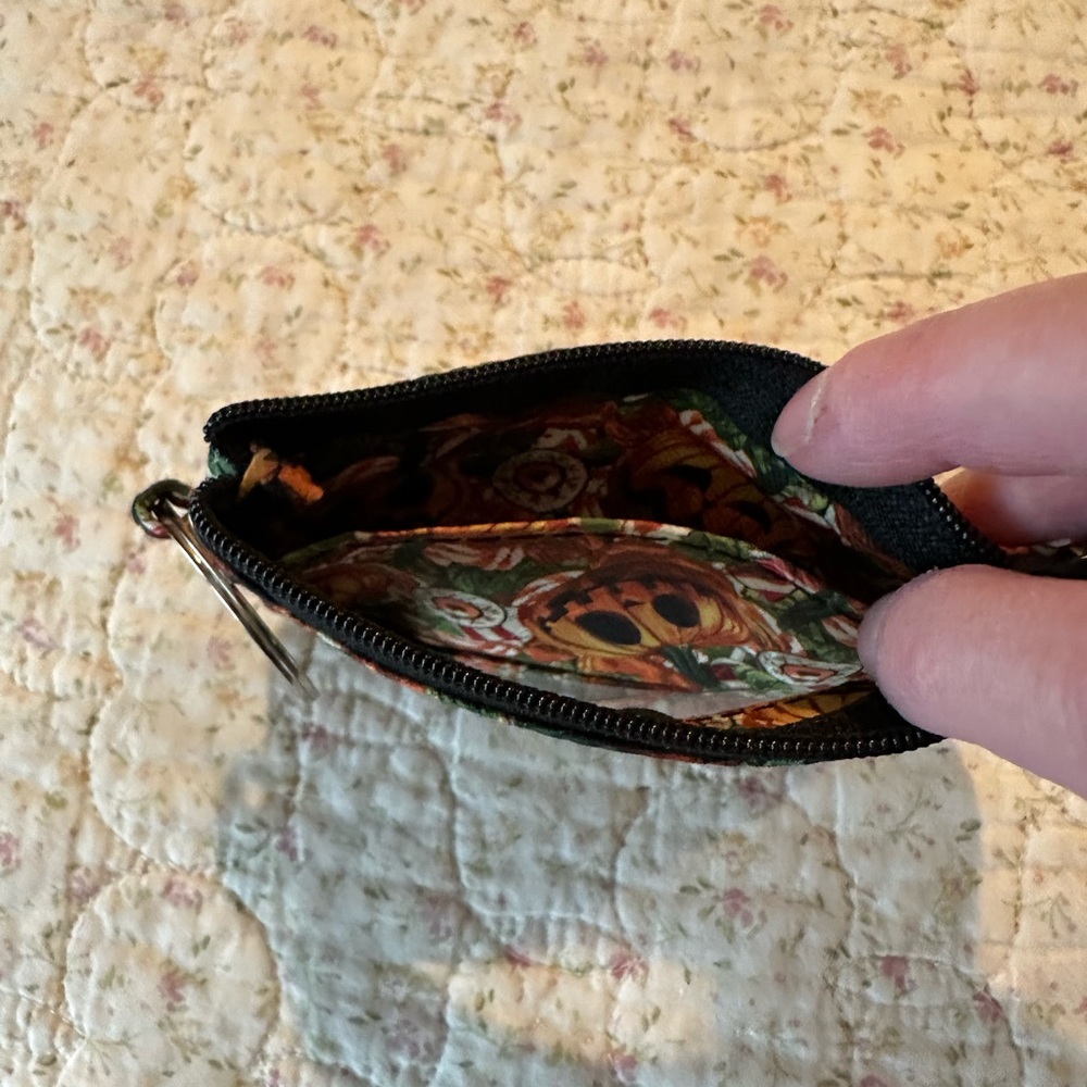 Card holder coin purse on a lanyard. Fall colors Halloween theme jack o lantern - Picture 5 of 6